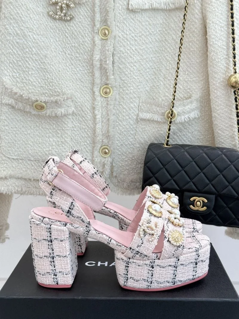 Elegant Chanel Sandals 19199