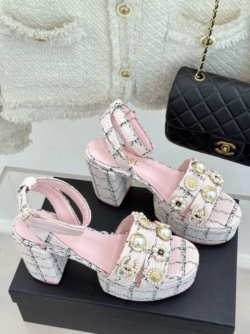 Elegant Chanel Sandals 19199
