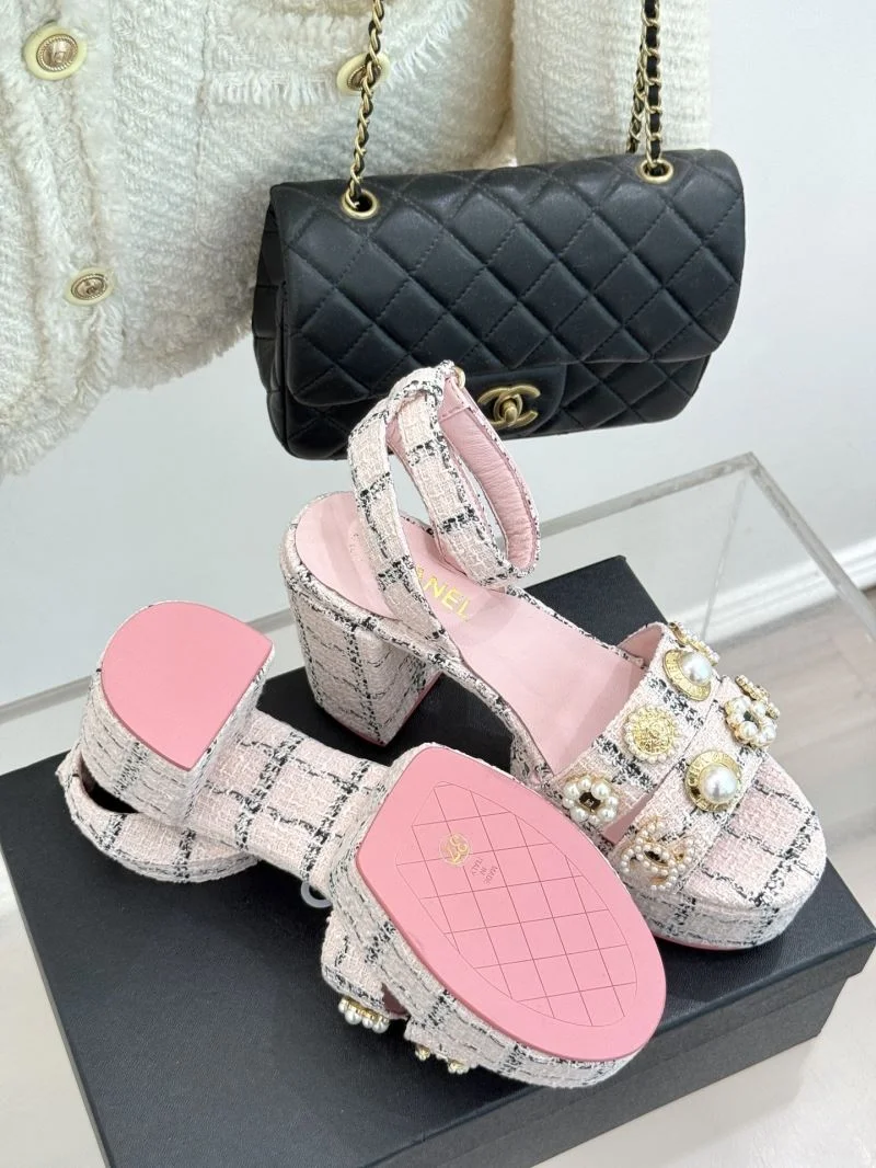 Elegant Chanel Sandals 19199