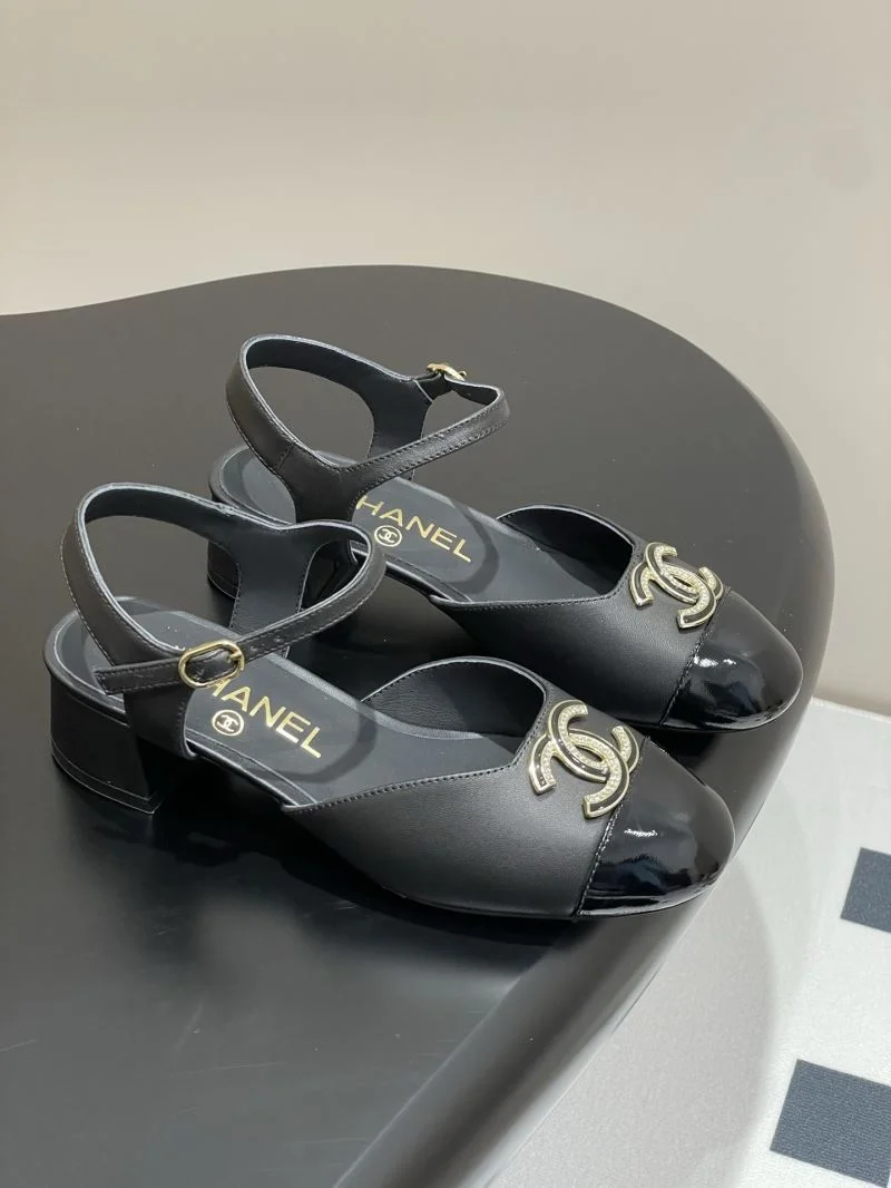 Versatile Chanel Sandals 19186
