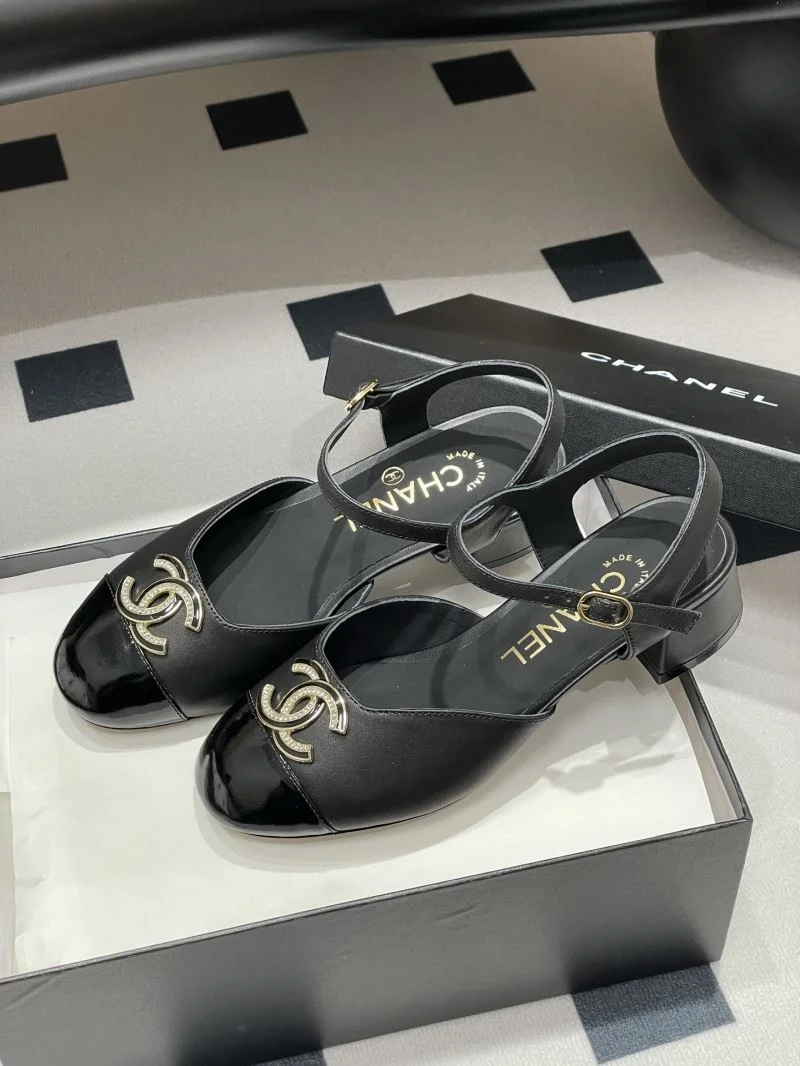 Versatile Chanel Sandals 19186