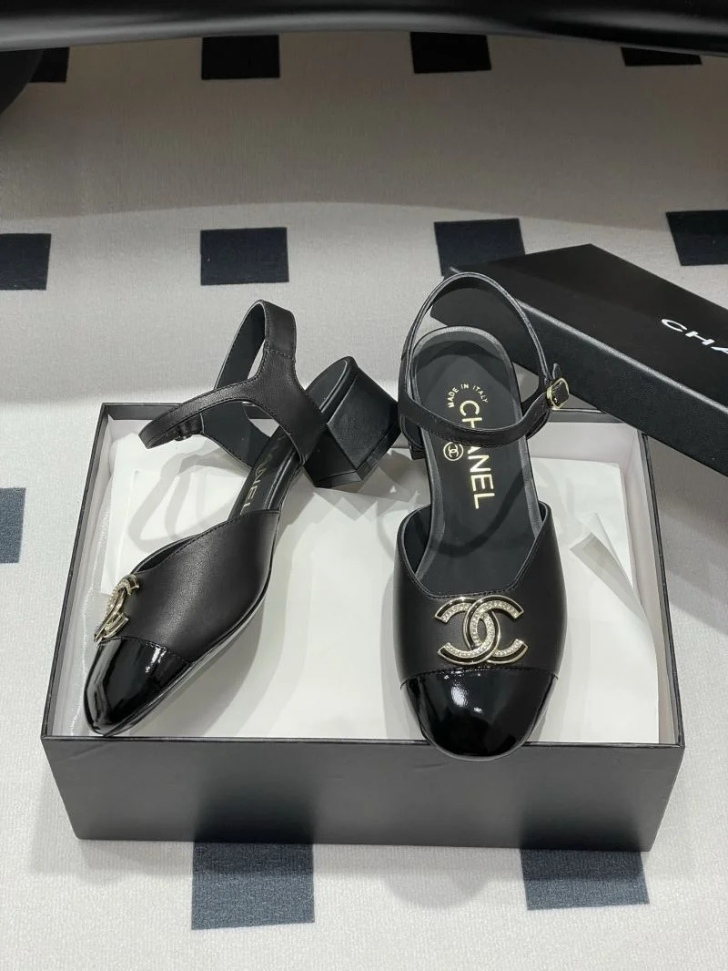 Versatile Chanel Sandals 19186
