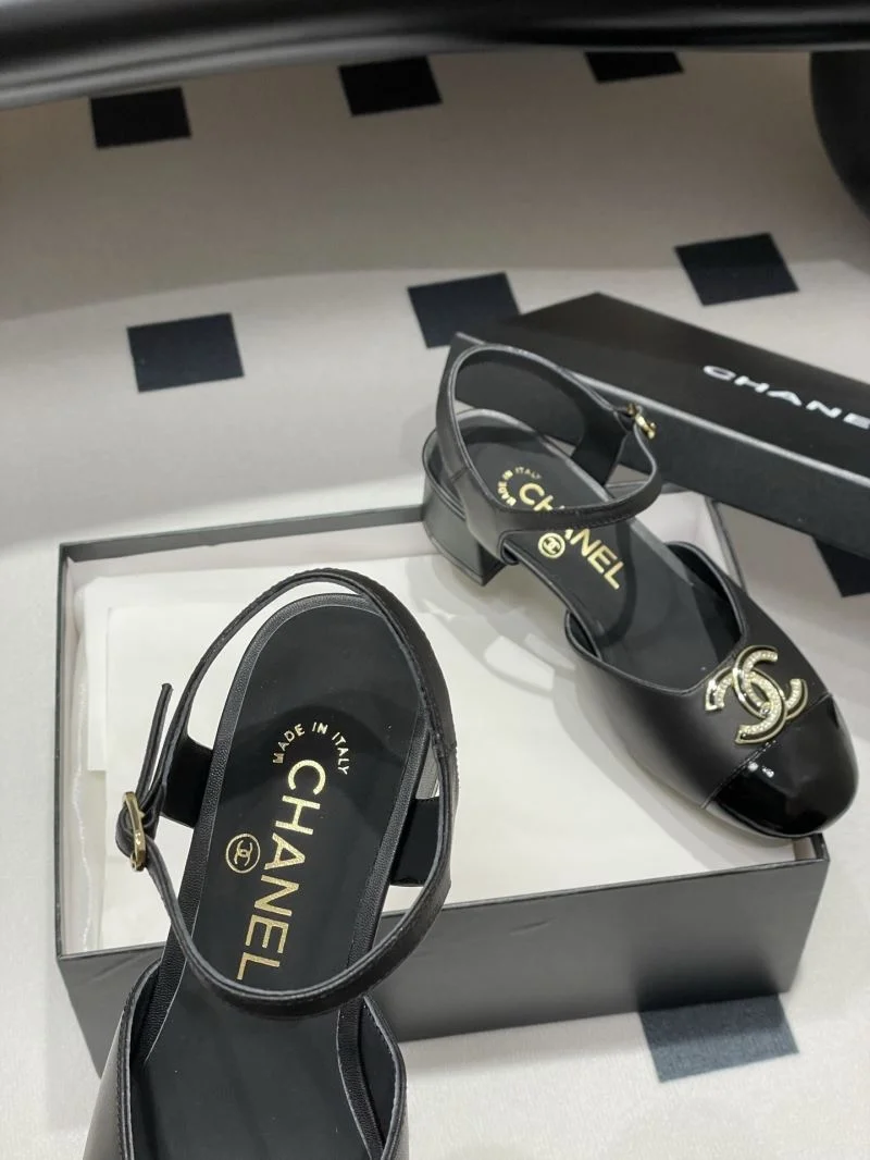 Versatile Chanel Sandals 19186
