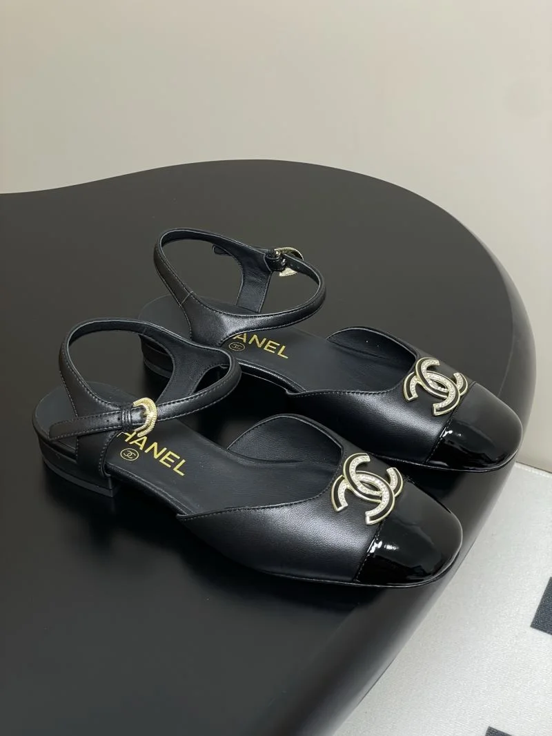 Bold Chanel Sandals 19164