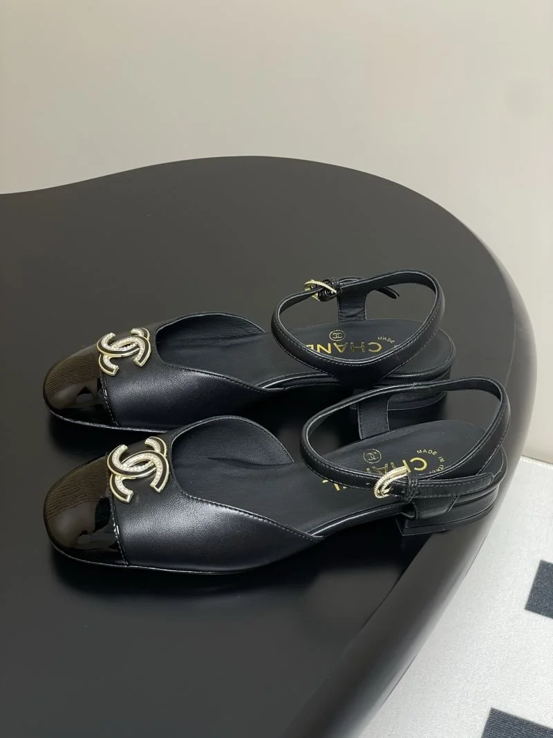 Bold Chanel Sandals 19164