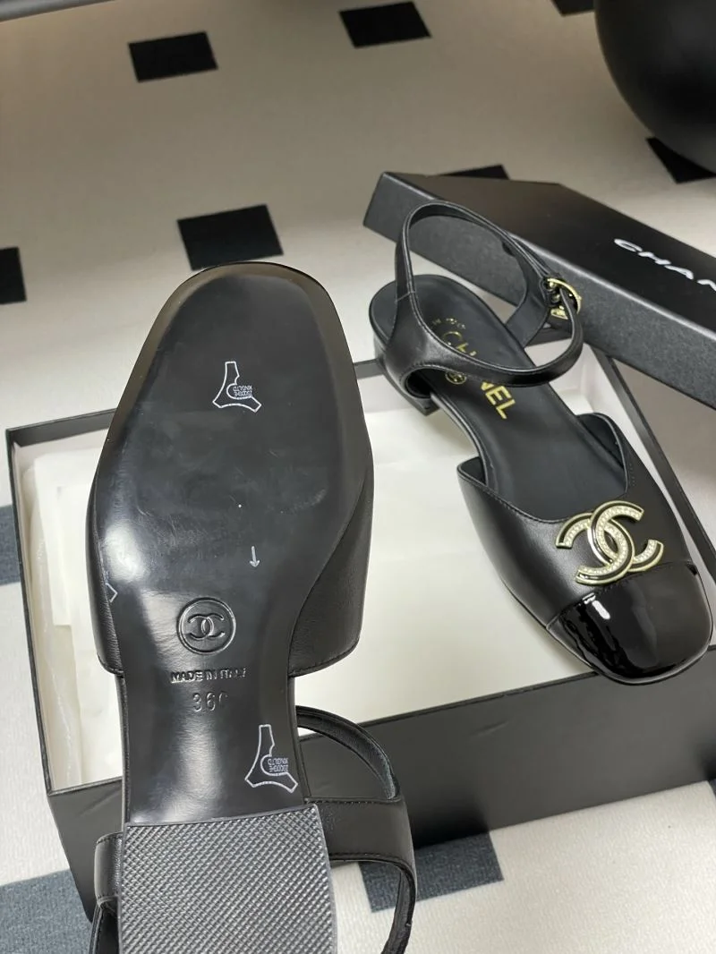 Bold Chanel Sandals 19164