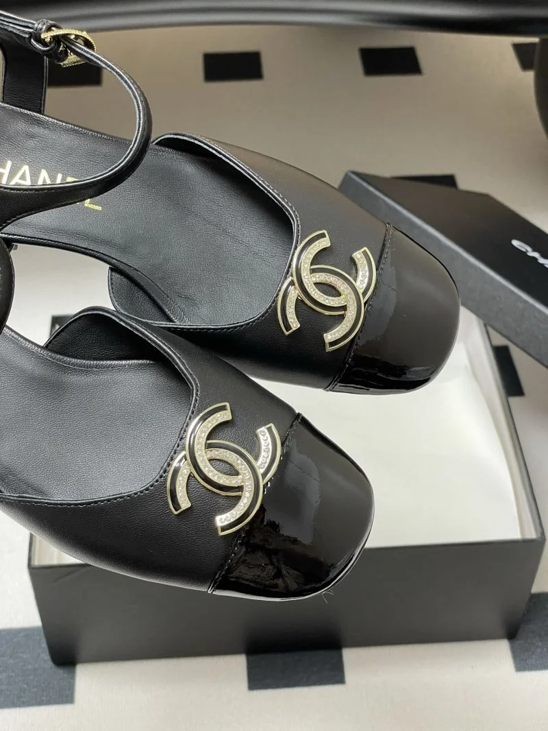 Bold Chanel Sandals 19164