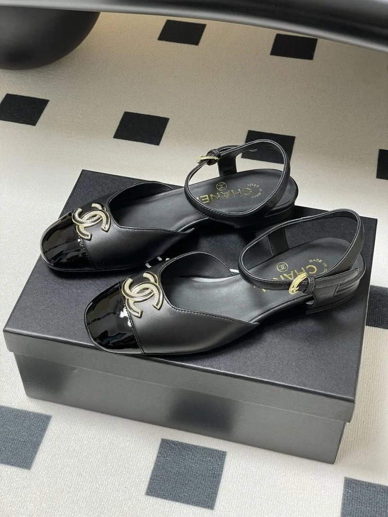 Bold Chanel Sandals 19164