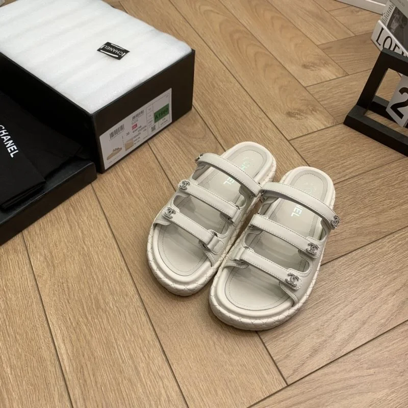 Stylish Chanel Sandals 19159