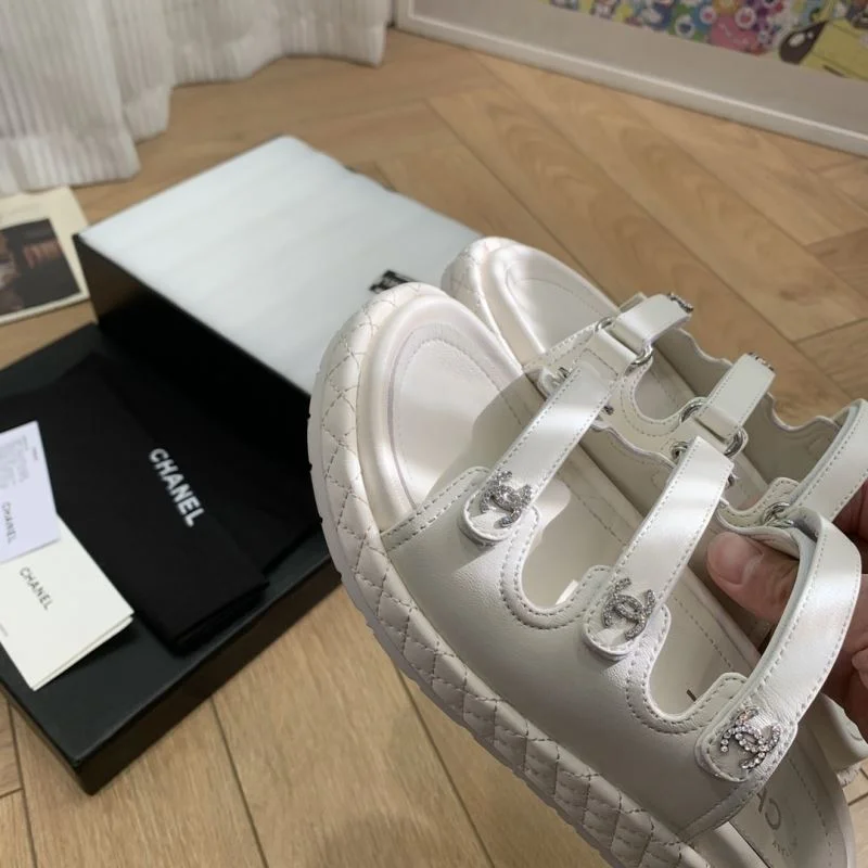 Stylish Chanel Sandals 19159