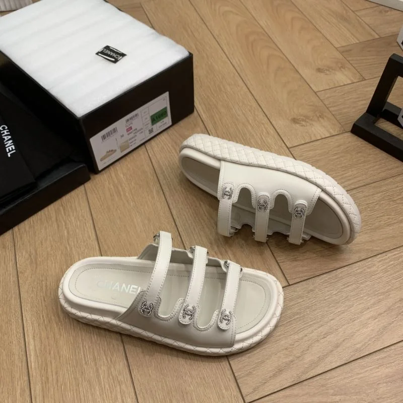 Stylish Chanel Sandals 19159