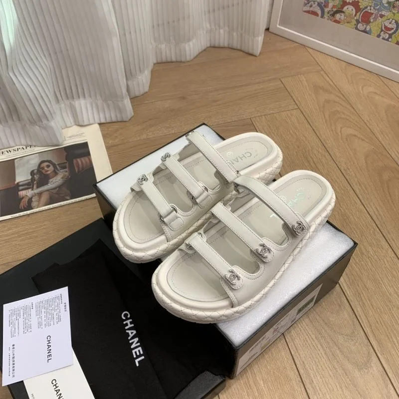 Stylish Chanel Sandals 19159