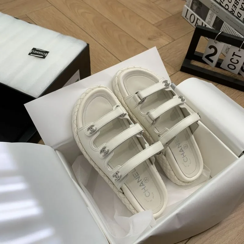 Stylish Chanel Sandals 19159