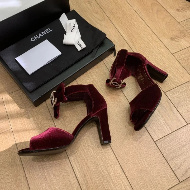 Lightweight Chanel Sandals 19155