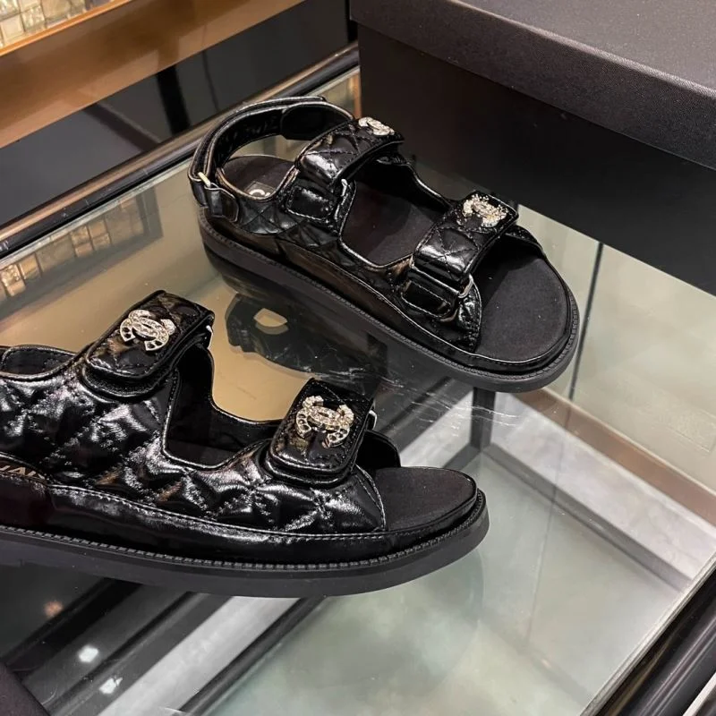 MoistureWicking Chanel Sandals 19121