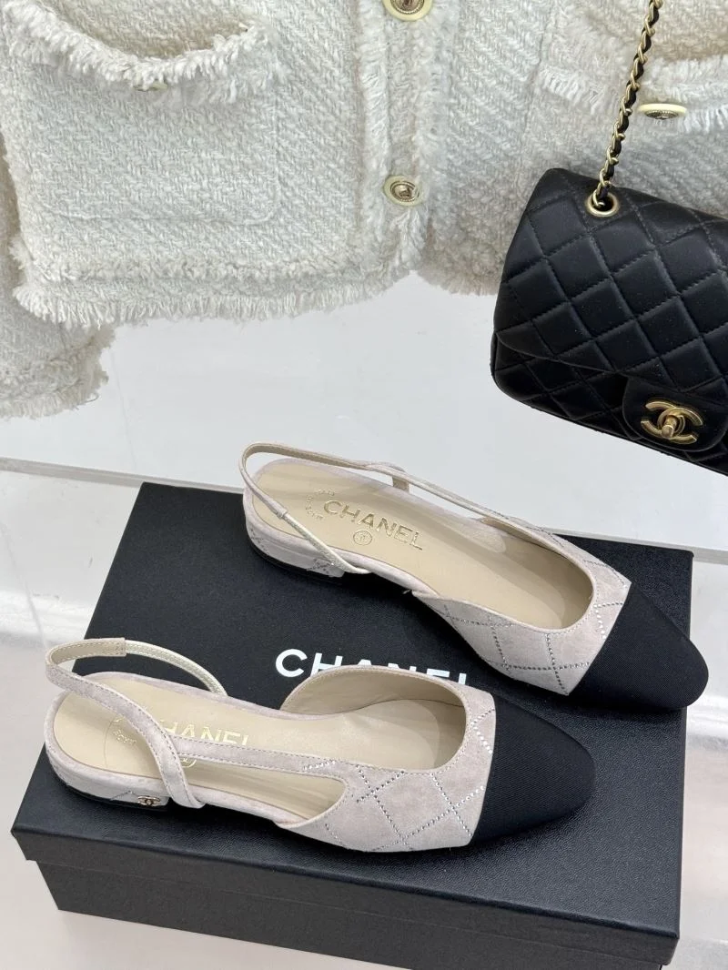 Functional Chanel Sandals 19097