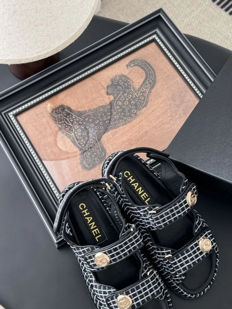 Versatile Chanel Sandals 19089
