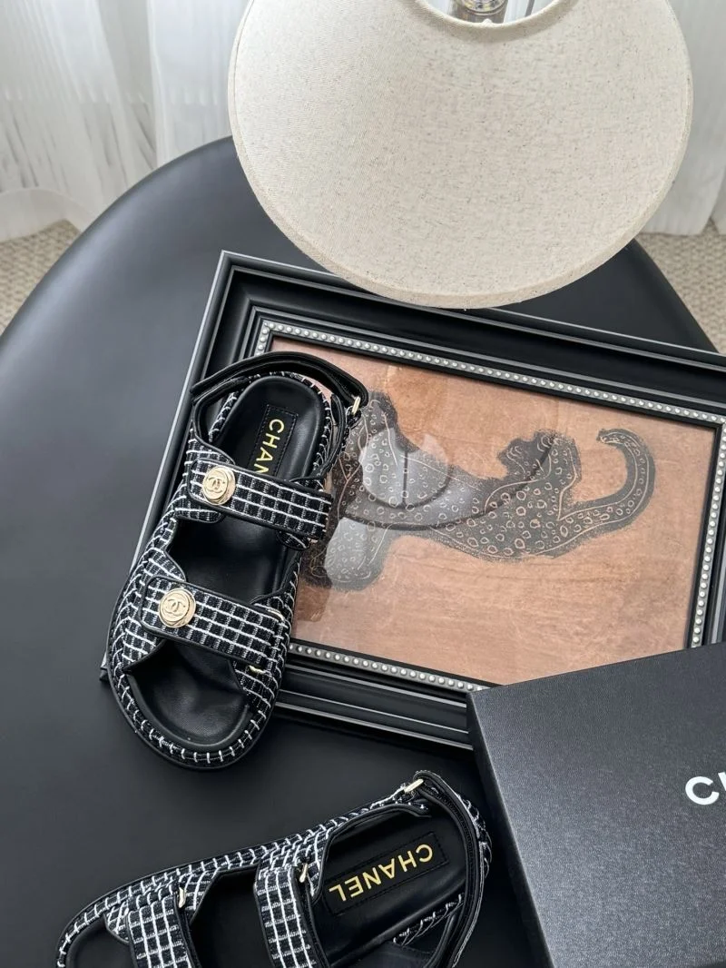 Versatile Chanel Sandals 19089
