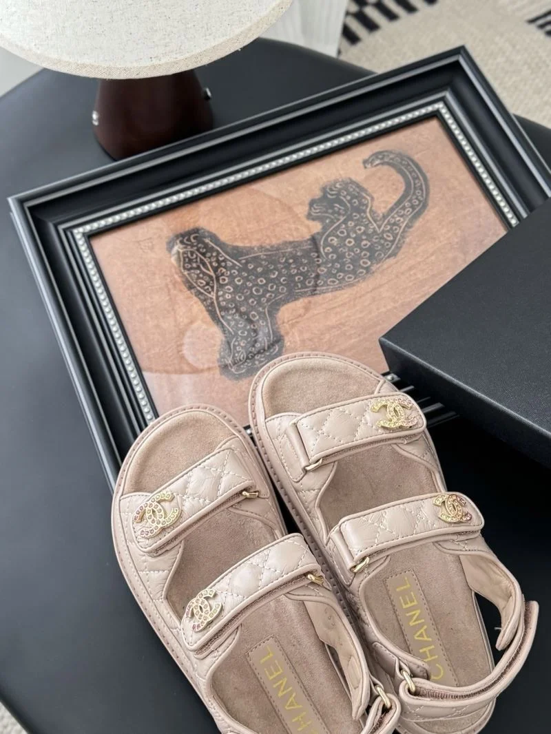 Resilient Chanel Sandals 19074