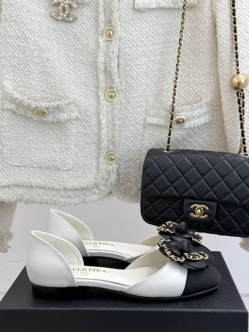 Contemporary Chanel Sandals 19064