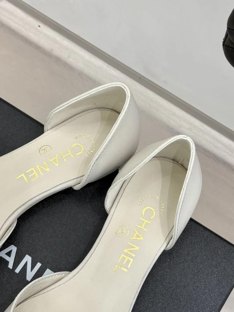 Contemporary Chanel Sandals 19064