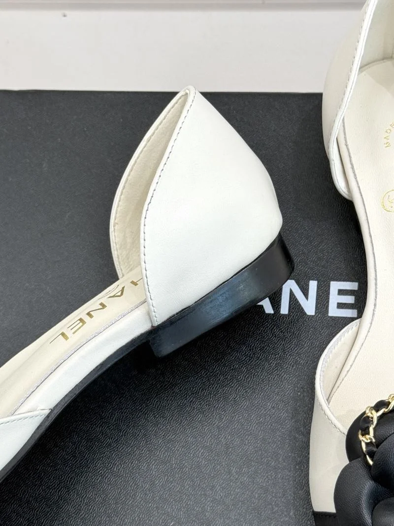 Contemporary Chanel Sandals 19064