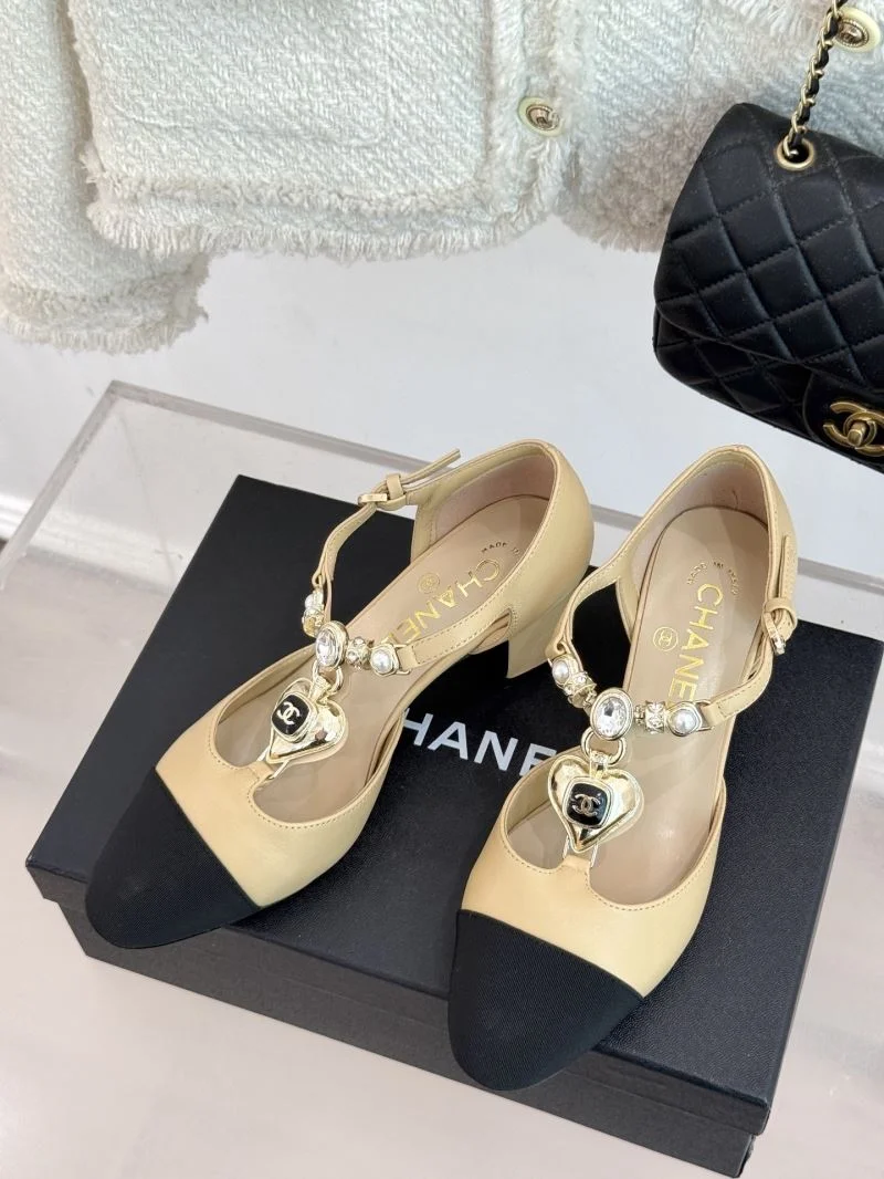 Chanel Sandals Flexible 19067