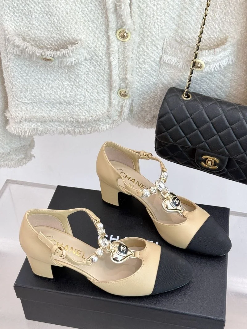 Chanel Sandals Flexible 19067