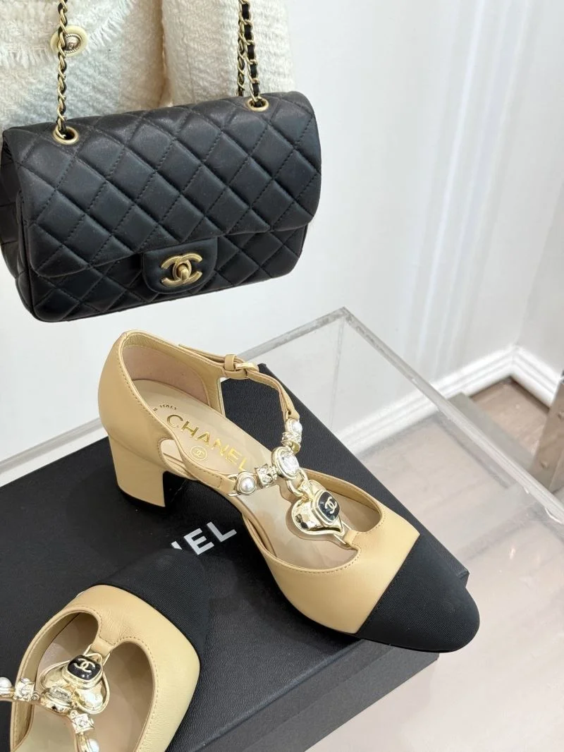 Chanel Sandals Flexible 19067