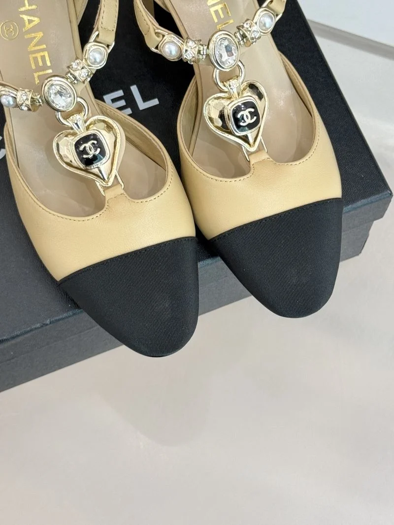 Chanel Sandals Flexible 19067