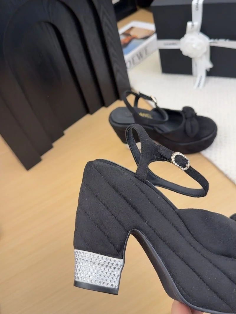 Functional Chanel Sandals 19095