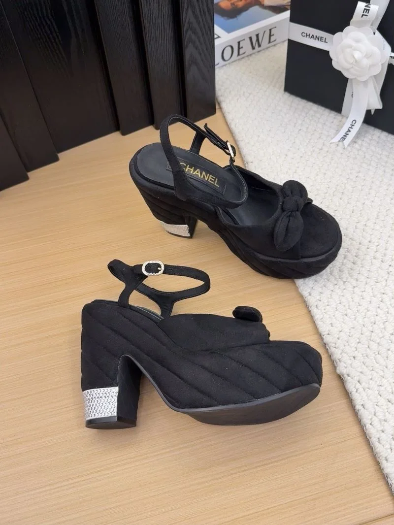 Functional Chanel Sandals 19095