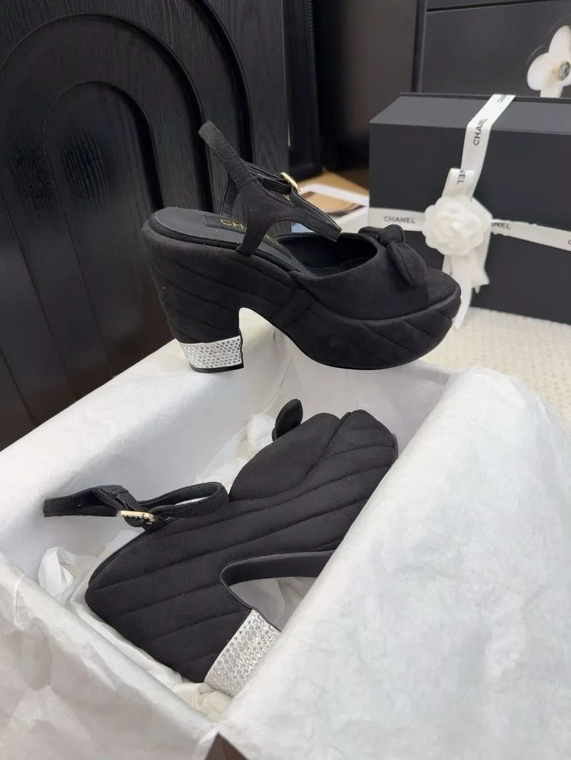 Functional Chanel Sandals 19095