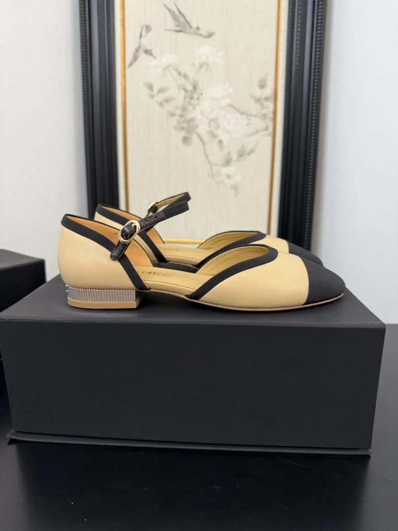 QuickDry Chanel Sandals 19111