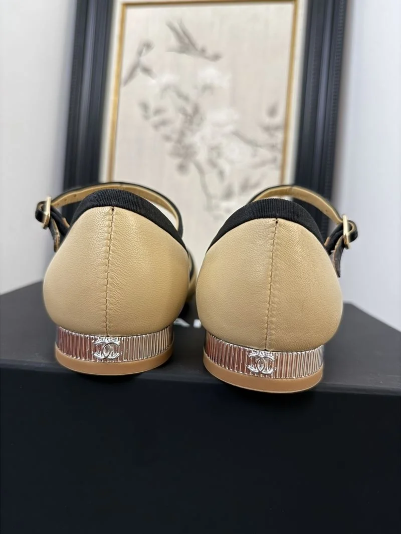 QuickDry Chanel Sandals 19111