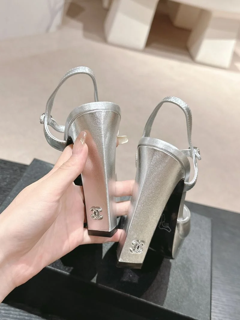 WaterResistant Chanel Sandals 19027