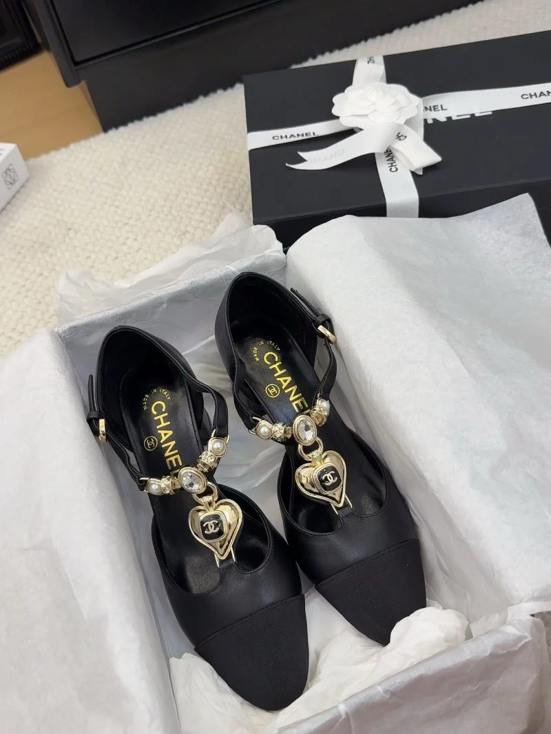 Chanel Sandals WeatherProof 19018