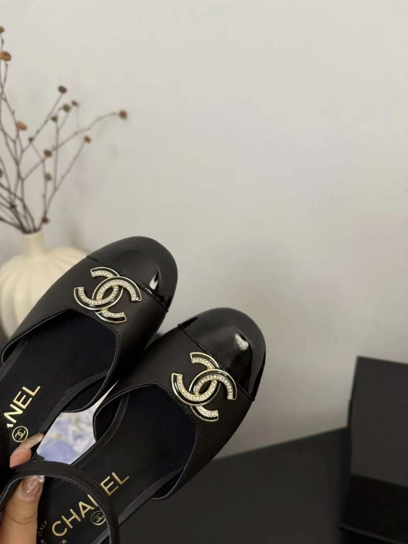 Breathable Chanel Sandals 18984
