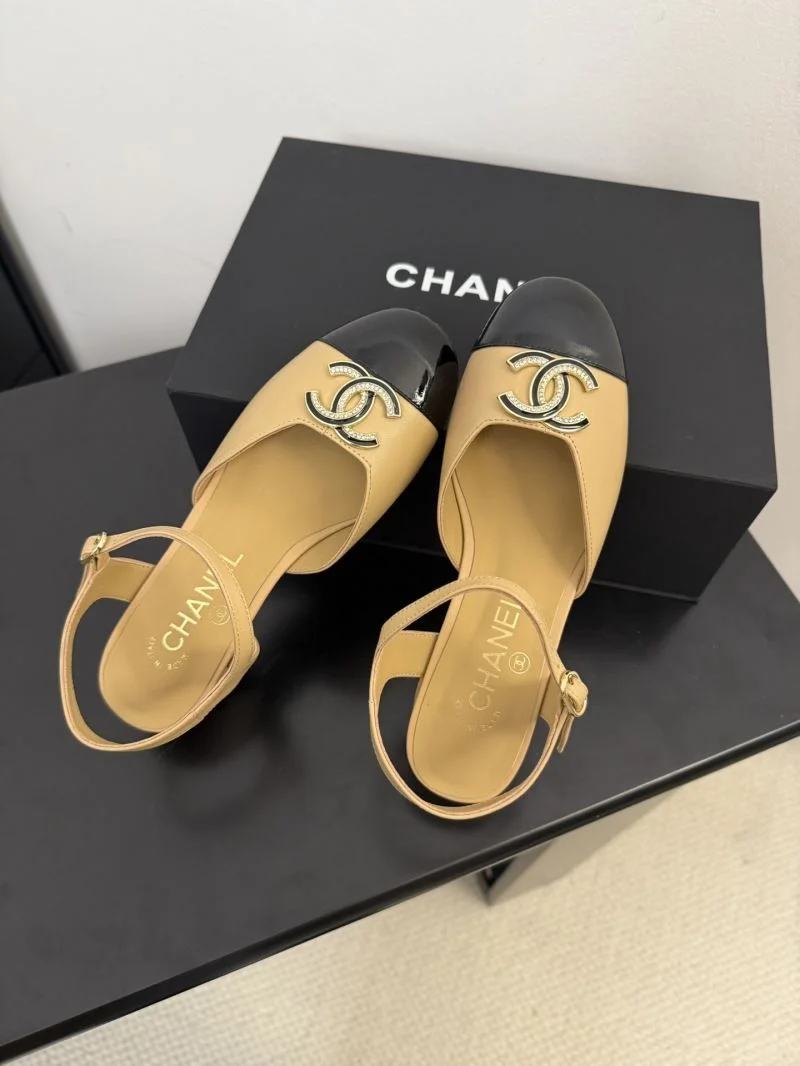 Refined Chanel Sandals 19003