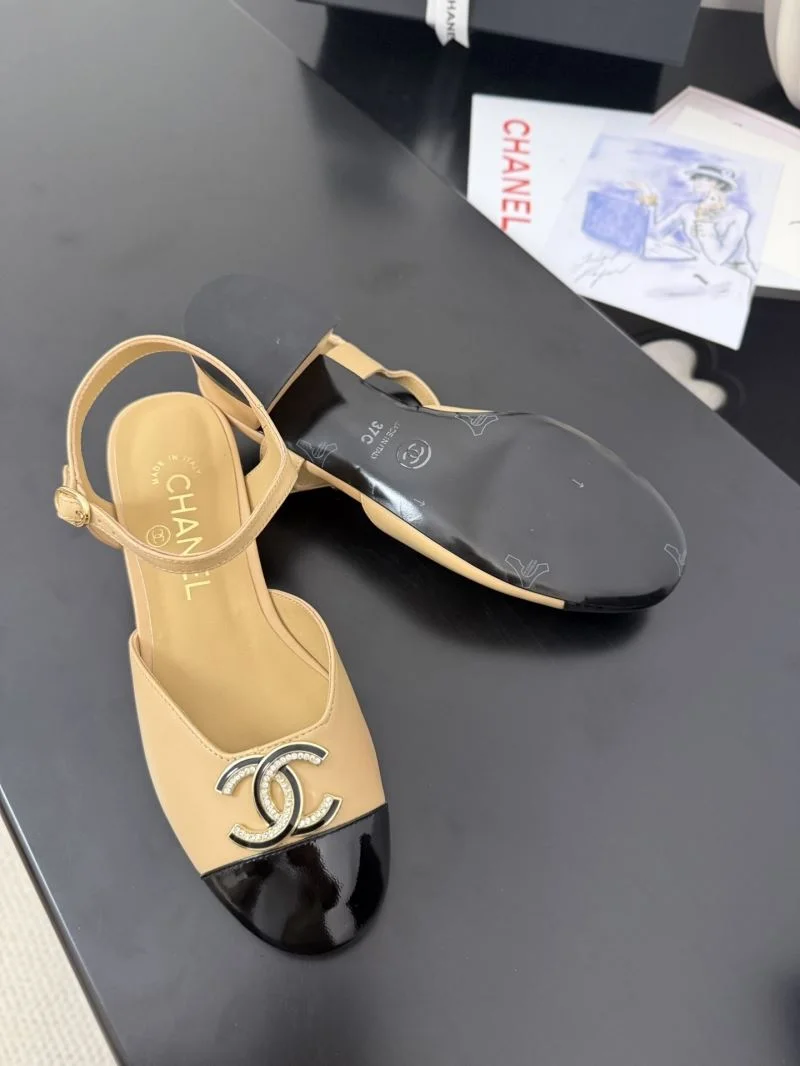 Refined Chanel Sandals 19003