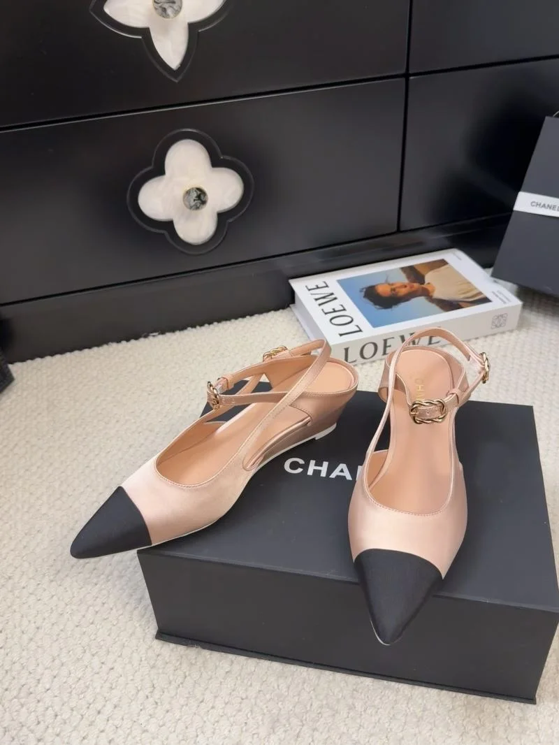 Refined Chanel Sandals 18966