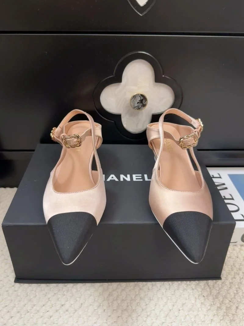Refined Chanel Sandals 18966