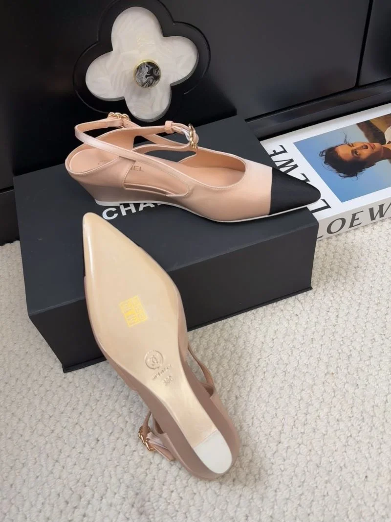 Refined Chanel Sandals 18966
