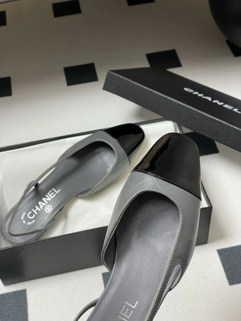 Chanel Sandals Breathable 18952