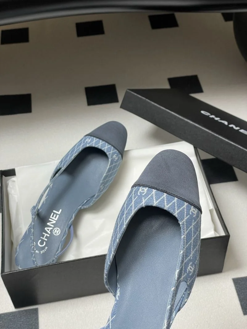 Original Chanel Sandals 18943