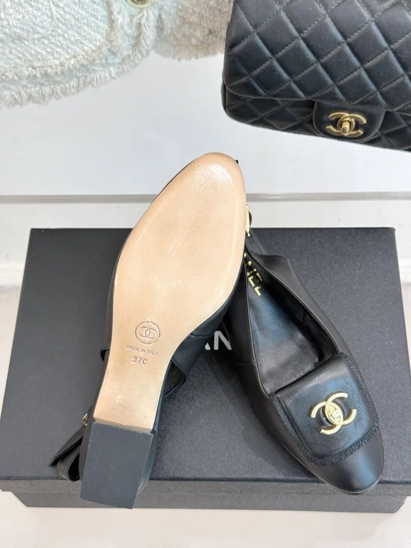 MoistureWicking Chanel Sandals 18938