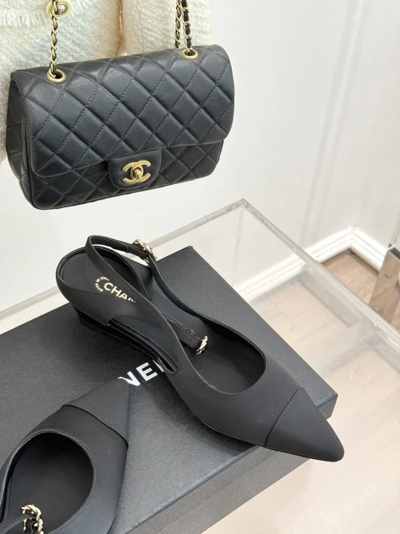WaterResistant Chanel Sandals 18957