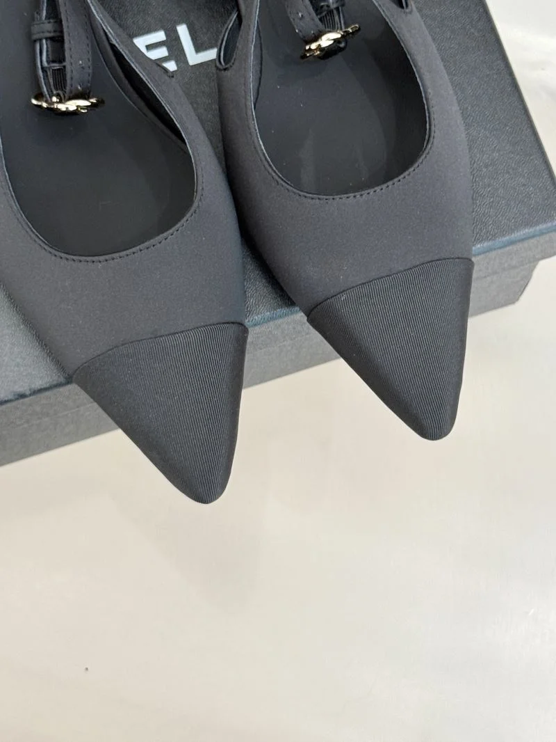 WaterResistant Chanel Sandals 18957