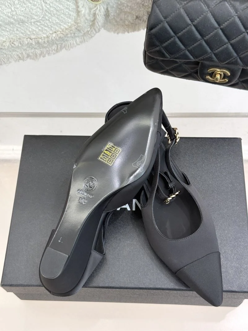 WaterResistant Chanel Sandals 18957