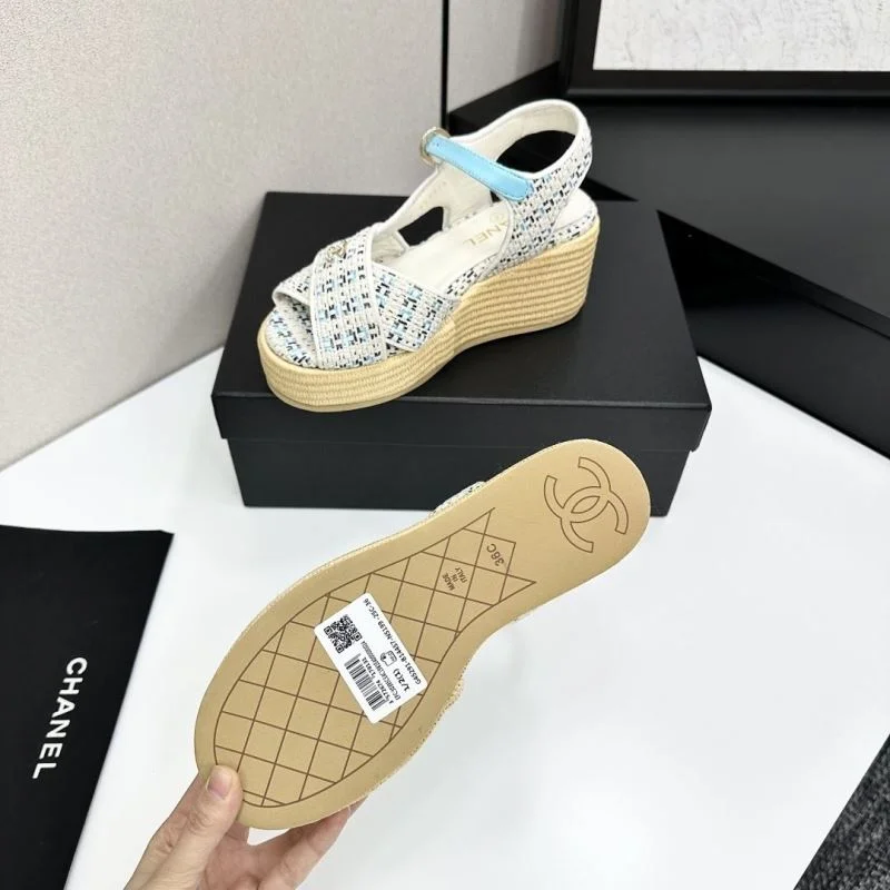 Snug Chanel Sandals 20424